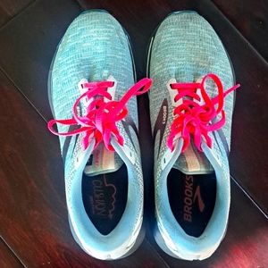 Brooks Sneakers